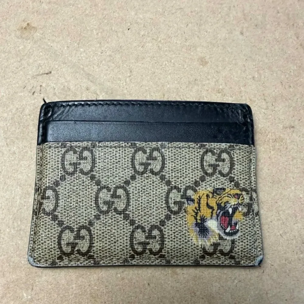 GUCCI GG Supreme Card Case Tiger Card Holder Unisex Used